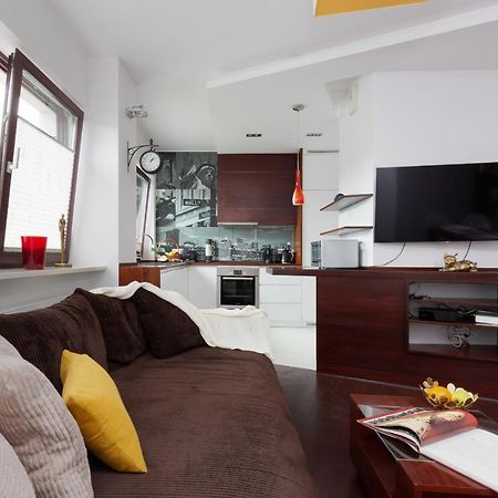 Spacious Suite With A Hammock And Terrace By Renters Prestige Varsovie Extérieur photo