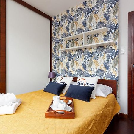 Spacious Suite With A Hammock And Terrace By Renters Prestige Varsovie Extérieur photo
