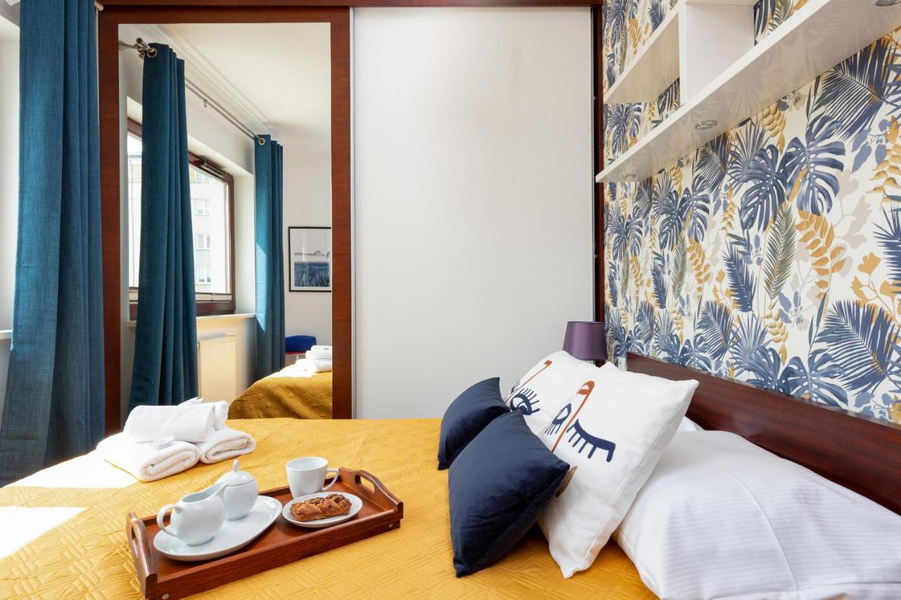 Spacious Suite With A Hammock And Terrace By Renters Prestige Varsovie Extérieur photo